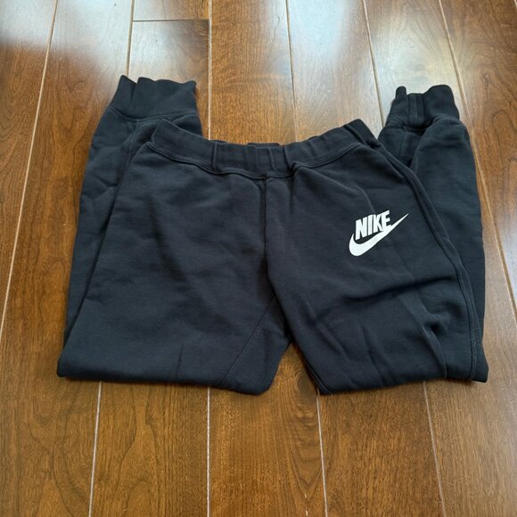 Nike Joggers/Sweatpants - Picture 2 of 4